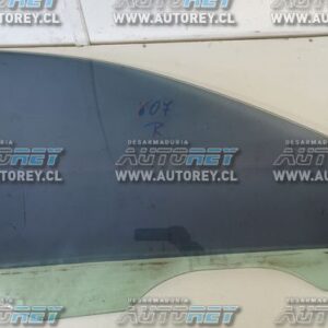 Vidrio Puerta Delantera Derecha (VA029) Peugeot 607 2005 $15.000 + IVA