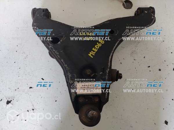 BANDEJA INFERIOR DELANTERA IZQUIERDA (MLE068) MITSUBISHI L200 2.4 4X4 2019 $35.000 + IVA