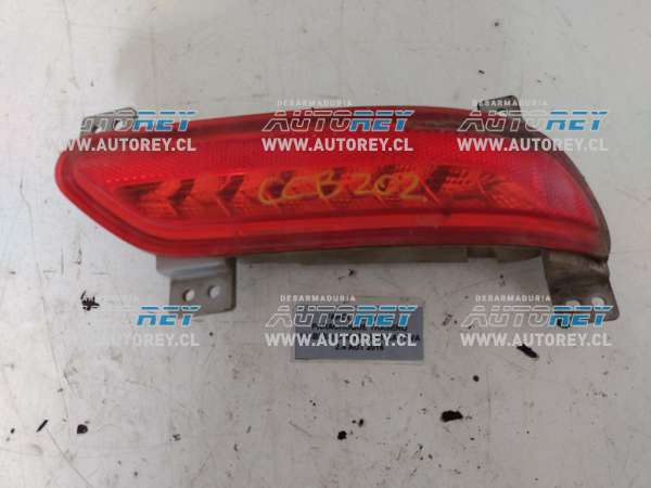 Farol Derecho Parachoque Trasero (CCB202) Chevrolet Captiva 2.4 AUT 2016 $25.000 + IVA.jpeg