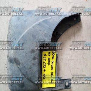 Bota barro delantero izquierdo Hyundai H1 2005-2008 $5.000 mas iva