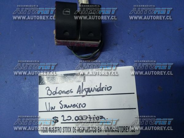 Botón alza vidrio puerta delantera izquierda Volkswagen Saveiro 2015 $20.000 más iva