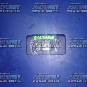 Boton alza vidrios puerta trasera izquierda Foton Terracota 2013-2018 $15.000 mas iva