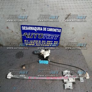 Cremallera Alza Vidrio Puerta Trasera Izquierda Dodge Dakota 2012 $30.000 mas iva