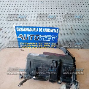 Caja fusibles relay motor Toyota Hilux Revo 2019 $80.000+IVA