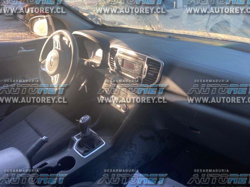 Marzo 2022 – Kia Sportage 2018 2.0 bencinera 4×2 mecánica 13.000 km