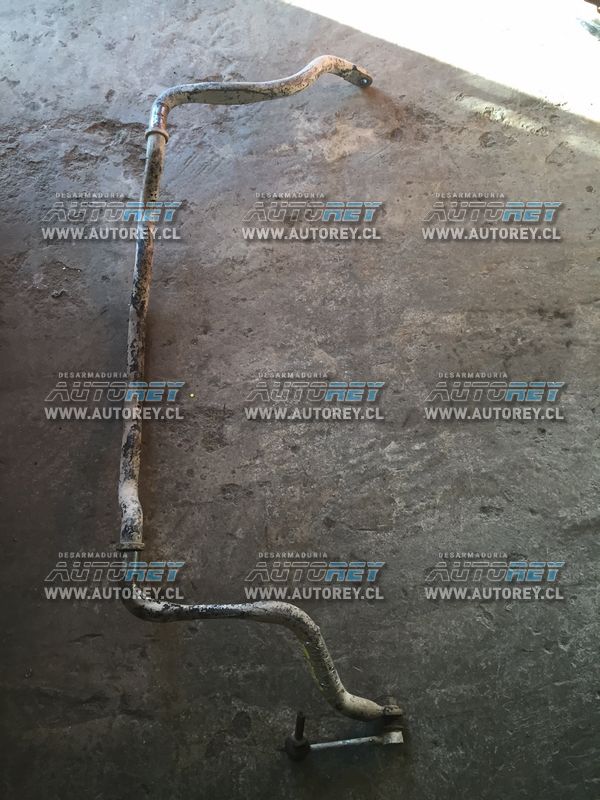Barra estabilizadora delantera Toyota Hilux 2007 al 2015 $30.000 más IVA (2)