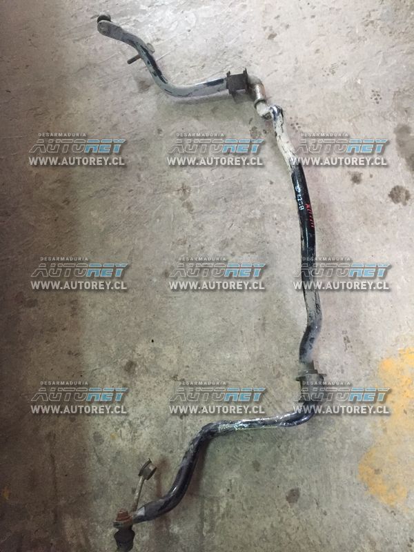 Barra estabilizadora delantera Toyota Hilux 2007 al 2015 $30.000 más IVA