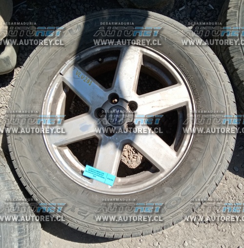 Llanta Aluminio Con Neumático 235 65 R17 (VLV291) Volvo XC90 Diesel 2010 $90.000 + IVA (Parcela)