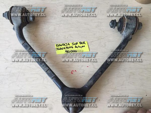 Bandeja superior derecha Ssangyong Actyon 2007 al 2012 $18.000 mas iva (6)