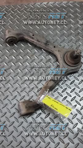 Bandeja superior izquierda Ssangyong Actyon 2007 al 2012 $18.000 mas iva (2)