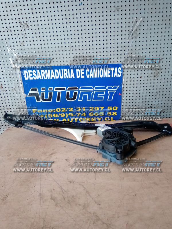 Cremallera alza vidrio electrica puerta trasera izquierda Volkswagen Amarok $40.000 más iva