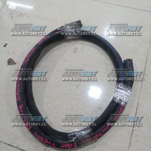 Goma contorno pilar puerta delantera izquierda Daihatsu Terios 2015 $10.000 mas iva