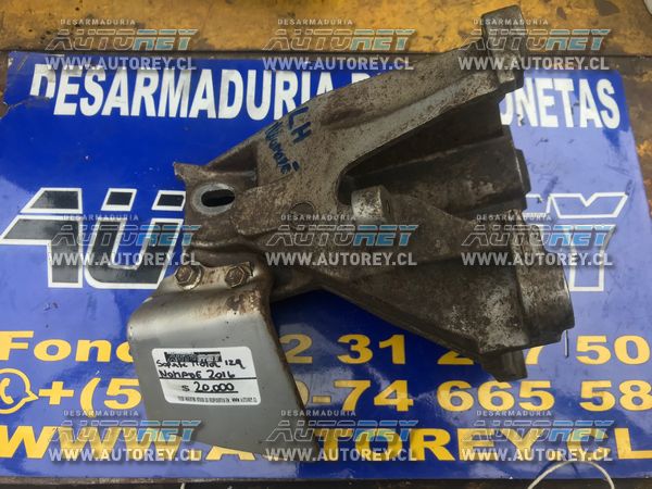 Soporte aluminio motor izquierdo Suzuki Grand Nomade 2.4 2016 $15.000 más iva.JPG
