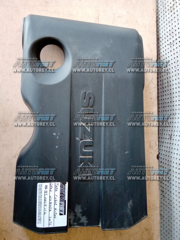Tapa cubre motor superior pequeño detalle Suzuki Grand Nomade 2.4 2016 $30.000 mas iva.JPG