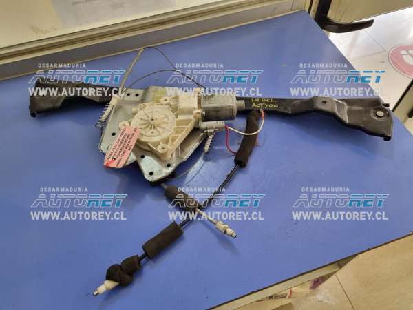 Motor cremallera Dirección puerta delantera izquierda (SNC060) Ssangyong New Actyon 2014 $50.000 mas IVA