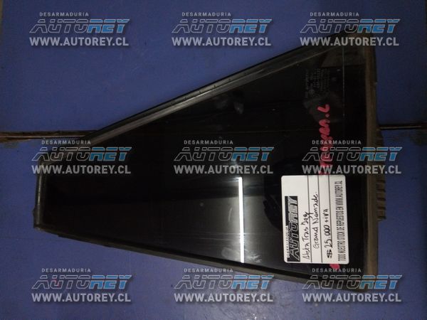 Vidrio aleta puerta trasera izquierda Suzuki Grand Nomade 2016 $18.000 mas iva.JPG