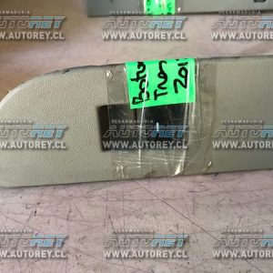 Boton alza vidrio puerta trasera izquierda Ford F150 5.4 2009-2014 $25.000 mas iva