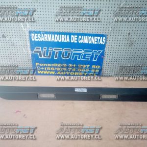 Moldura patente con farol Peugeot Boxer 2012 $25.000 más iva