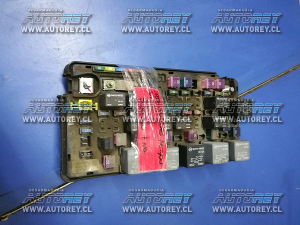 Caja fusibles motor Ssangyong Actyon 2007 al 2012 $50.000 mas iva (7)