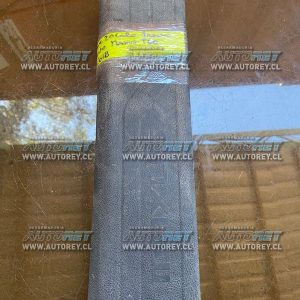 Moldura cubre zócalo trasero derecho Maxus T60 2018 $10.000 mas iva