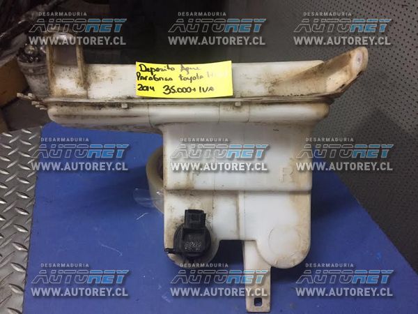 Deposito agua limpia parabrisas Toyota Hilux 2007 al 2015 $35.000 mas iva (4)