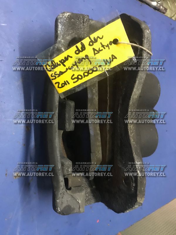 Caliper delantero derecho Ssangyong Actyon 2007 al 2012 $30.000 más iva (2)