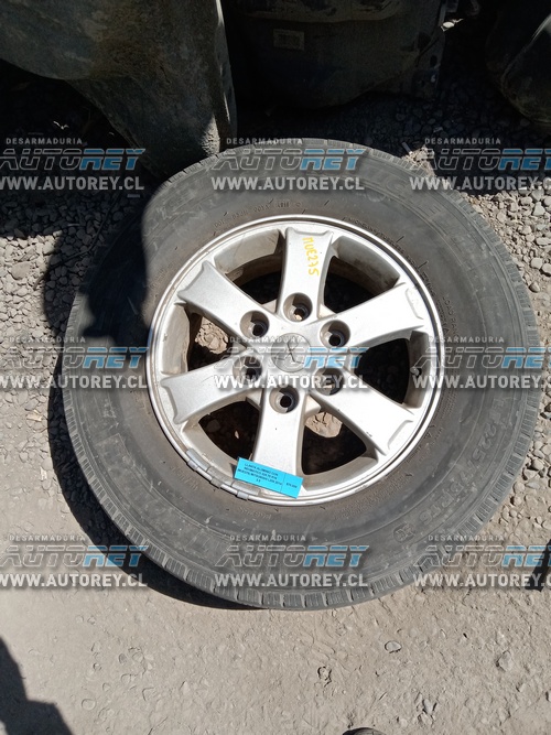 Llanta Aluminio Con Neumático 225 75 R16 (MUE275) Mitsubishi L200 2014 2.5 $70.000 + IVA (Parcela)