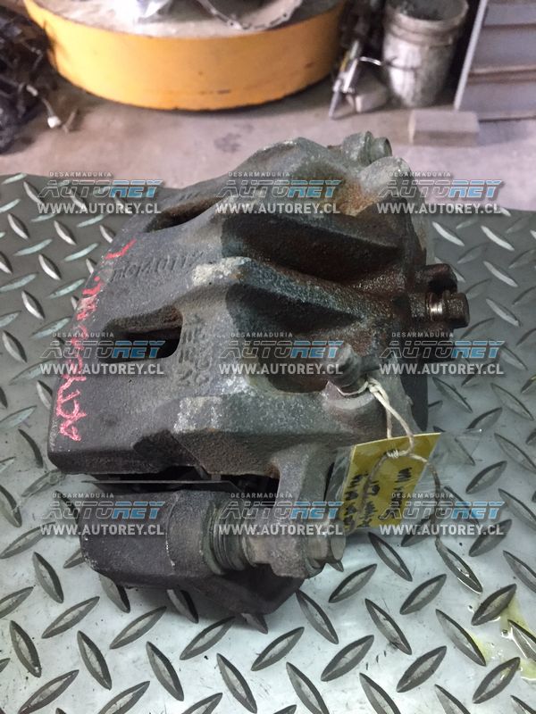 Caliper delantero izquierdo Ssangyong Actyon 2007 al 2012 $30.000 más iva (4)