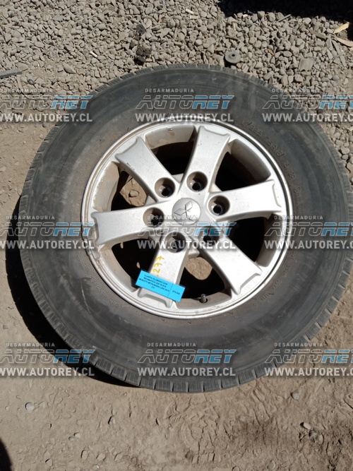 Llanta Aluminio Con Neumático 225 75 R16 (MUE277) Mitsubishi L200 2014 2.5 $70.000 + IVA (Parcela)