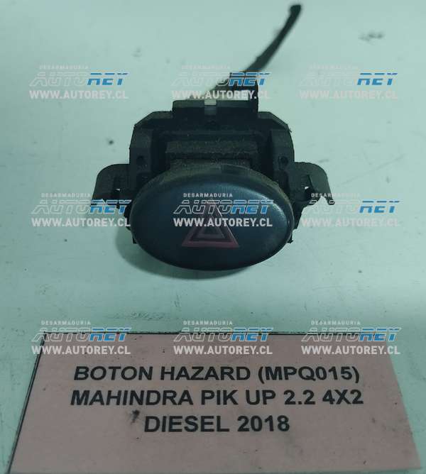 Botón Hazard (MPQ015) Mahindra Pik Up 2.2 4×2 Diesel 2018 $10.000 + IVA