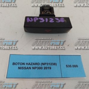Botón Hazard (NP31238) Nissan NP300 2019 4×4 $10.000 + IVA