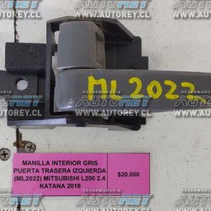 Manilla Interior Gris Puerta Trasera Izquierda (ML2022) Mitsubishi L200 2.4 Katana 2018 $10.000 + IV