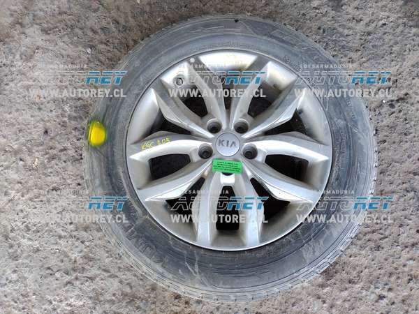 Llanta Aluminio Con Neumático 235 60 R18 (KGC205) Kia Grand Carnival EX 3.3 AUT Bencinera 2020 $120.000 + IVA (Parcela)