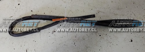 Goma Vidrio Puerta Delantera Izquierda (VSA091) Volkswagen Saveiro 2016 $10.000 + IVA