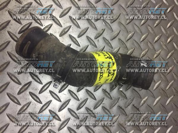 Mangera agua radiador (012) Toyota Hilux 2014 3.0 $10.000 más iva