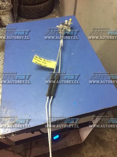 Chapa portalon central con varillas Ssangyong Actyon pick up 2007 al 2012 $10.000 mas iva (3)