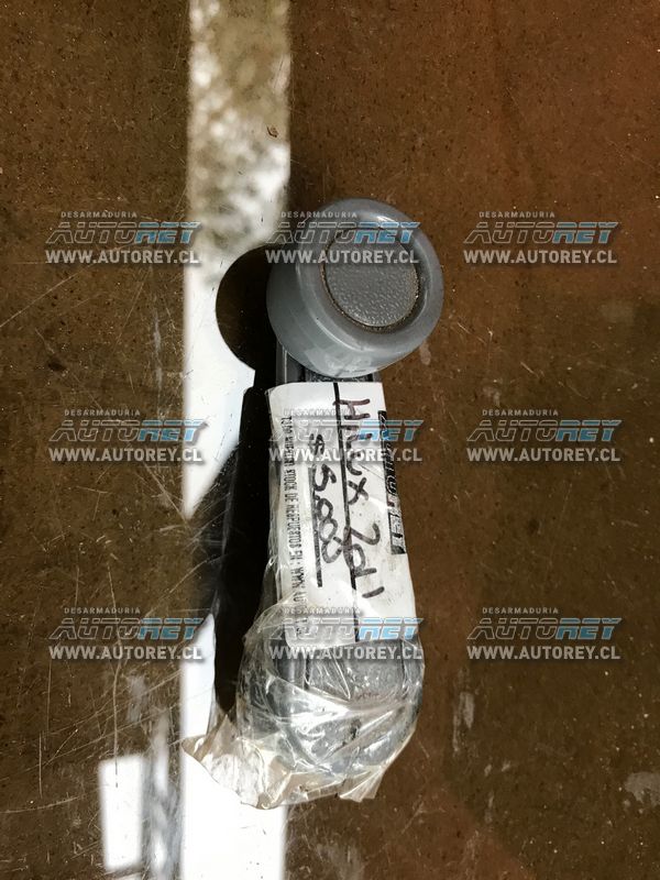 Manilla alza vidrio mecanico Toyota Hilux 2007 al 2015 $5.000 más iva