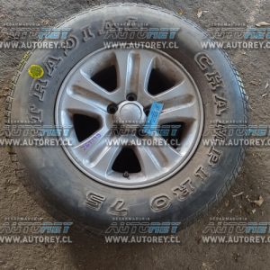 Llanta Aluminio Con Neumático 225 75 R15 (ZGT149) ZX Grand Tiger 2011 $90.000 + IVA