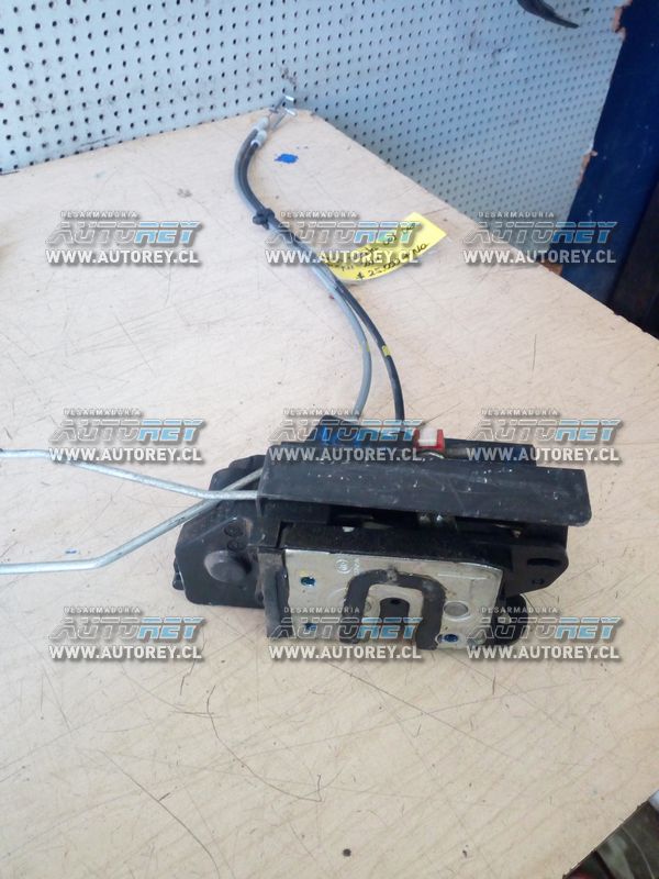 Chapa puerta delantera derecha Ssangyong Actyon 2007 al 2012 $15.000 más iva (3)