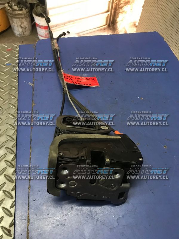 Chapa puerta delantera izquierda Ssangyong Actyon 2007 al 2012 $15.000 más iva (2)