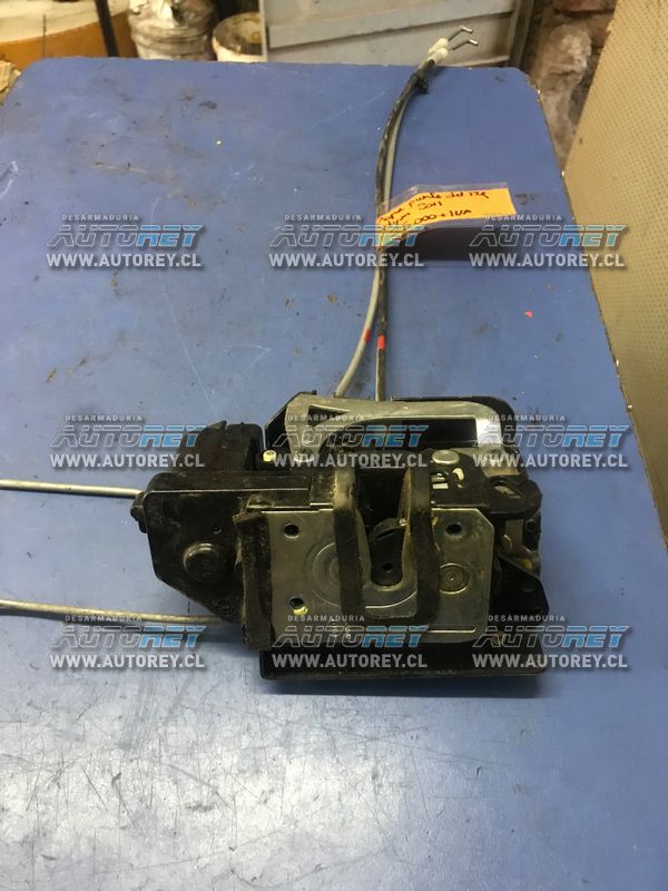 Chapa puerta delantera izquierda Ssangyong Actyon 2007 al 2012 $15.000 más iva