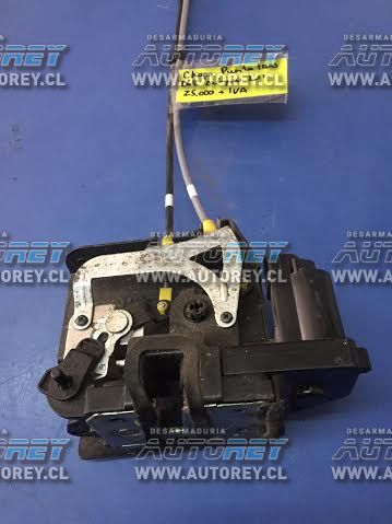 Chapa puerta trasera derecha Ssangyong Actyon 2007 al 2012 $15.000 más iva (2)