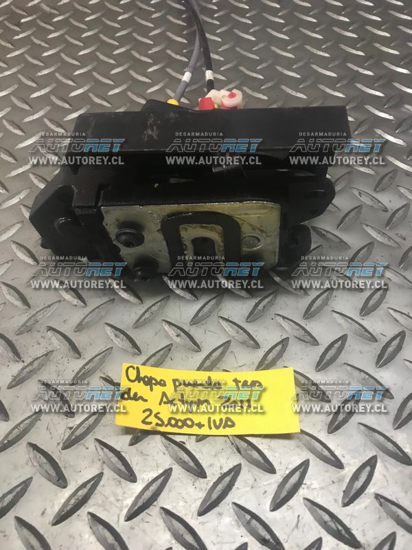 Chapa puerta trasera derecha Ssangyong Actyon 2007 al 2012 $15.000 más iva (2)