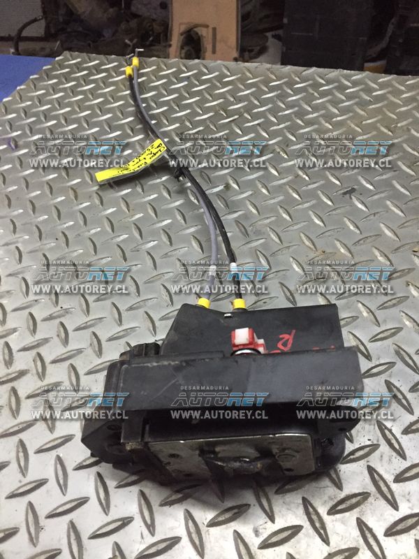 Chapa puerta trasera derecha Ssangyong Actyon 2007 al 2012 $15.000 más iva (6)