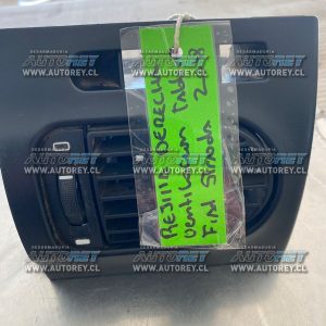 Rejilla derecha ventilación tablero Fiat Strada 2018 $10.000 mas iva
