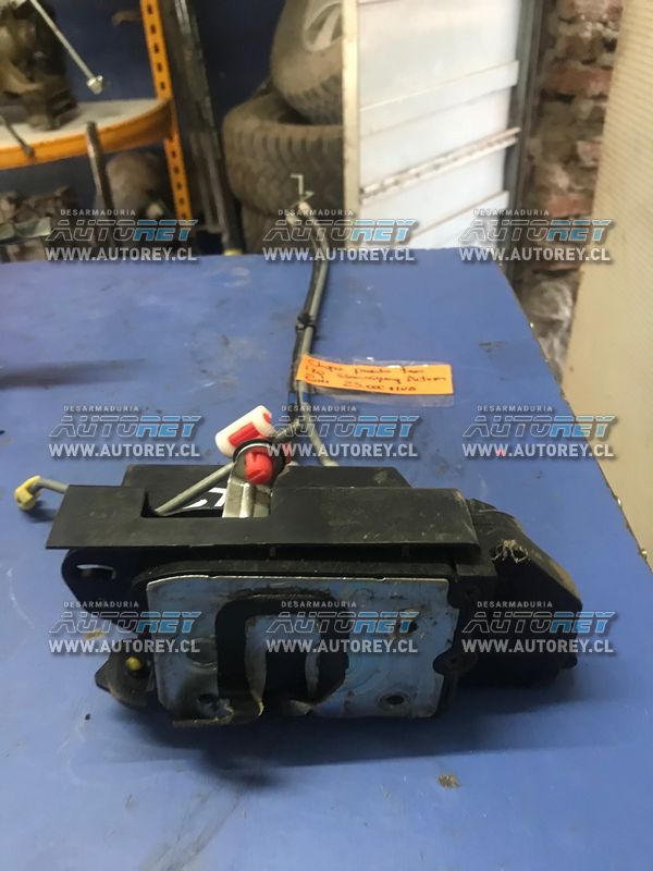 Chapa puerta trasera izquierda Ssangyong Actyon 2007 al 2012 $15.000 más iva (6)