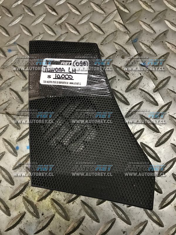 Tapa parlante izquierdo tablero superior (098) Toyota Tundra $10.000 más iva