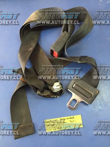 Cinturon seguridad central trasero Ssangyong Actyon 2007 al 2012 $5.000 mas iva (2)