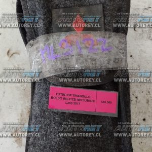 Extintor Triángulos Bolso (ML3122) Mitsubishi L200 2017 Katana $10.000 + IVA