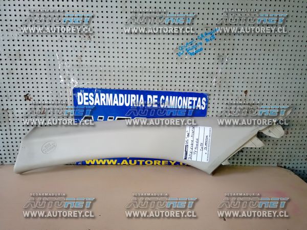 tapiz cubre pilar delantero superior izquierdo Toyota Tundra 2015 $20.000 más iva